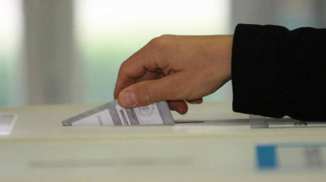 Dieci ragioni per votare NO al referendum costituzionale - Altraeconomia
